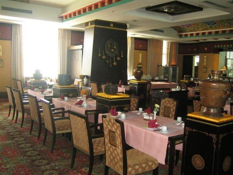 Brahmaputra Grand Hotel Lhásza Étterem fotó